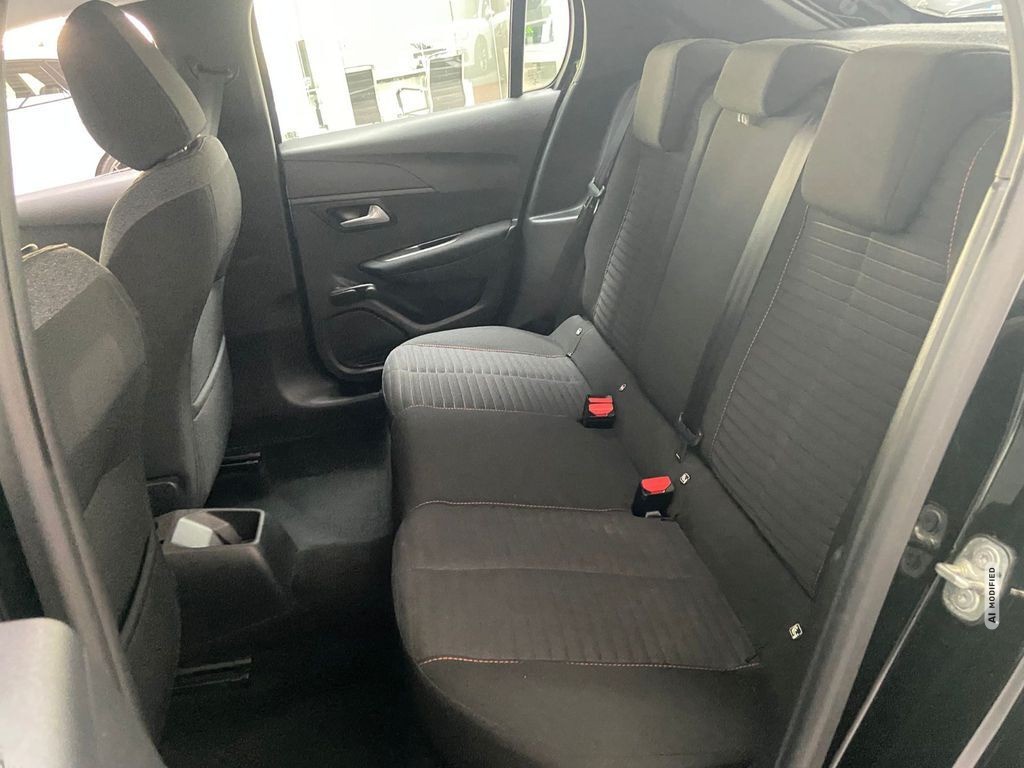 Peugeot 208 Spurhalteass Sitzheizung PDC DAB+