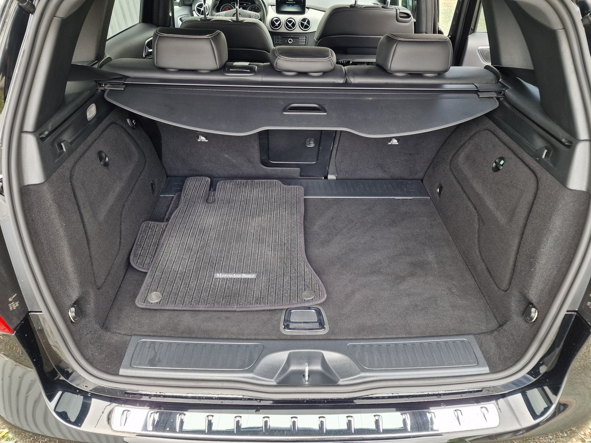 Mercedes-Benz B 220 4-Matic Edition*AHK*LED*Urban*DAB*R-Kamera