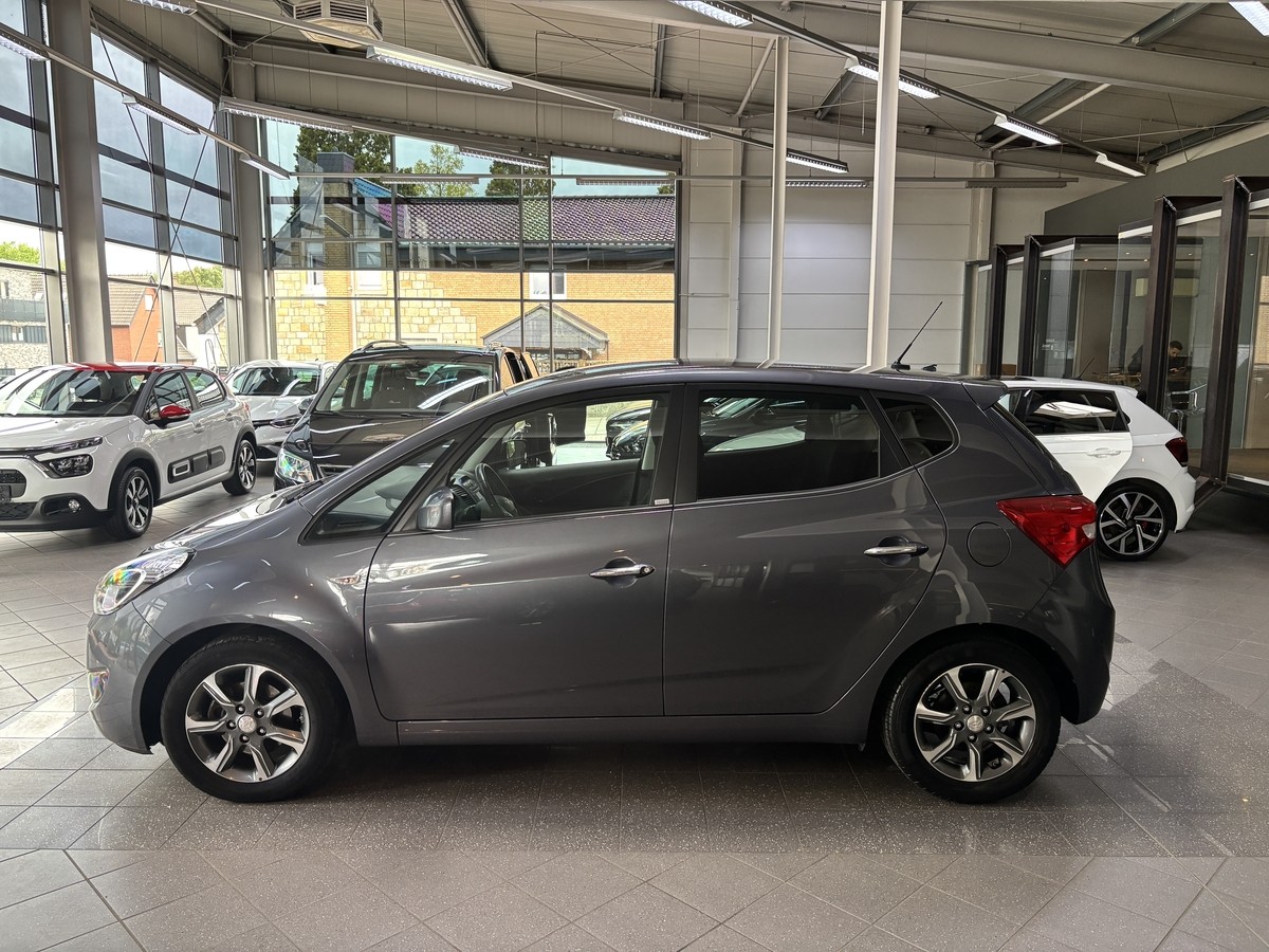 Hyundai ix20 1.4 Passion Blue PDC SHZ Bluetooth