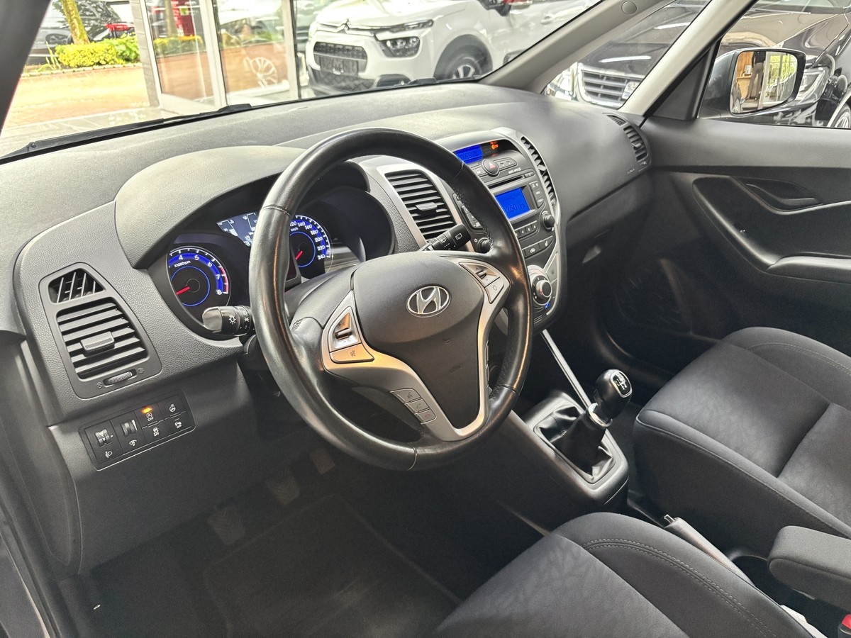 Hyundai ix20 1.4 Passion Blue PDC SHZ Bluetooth