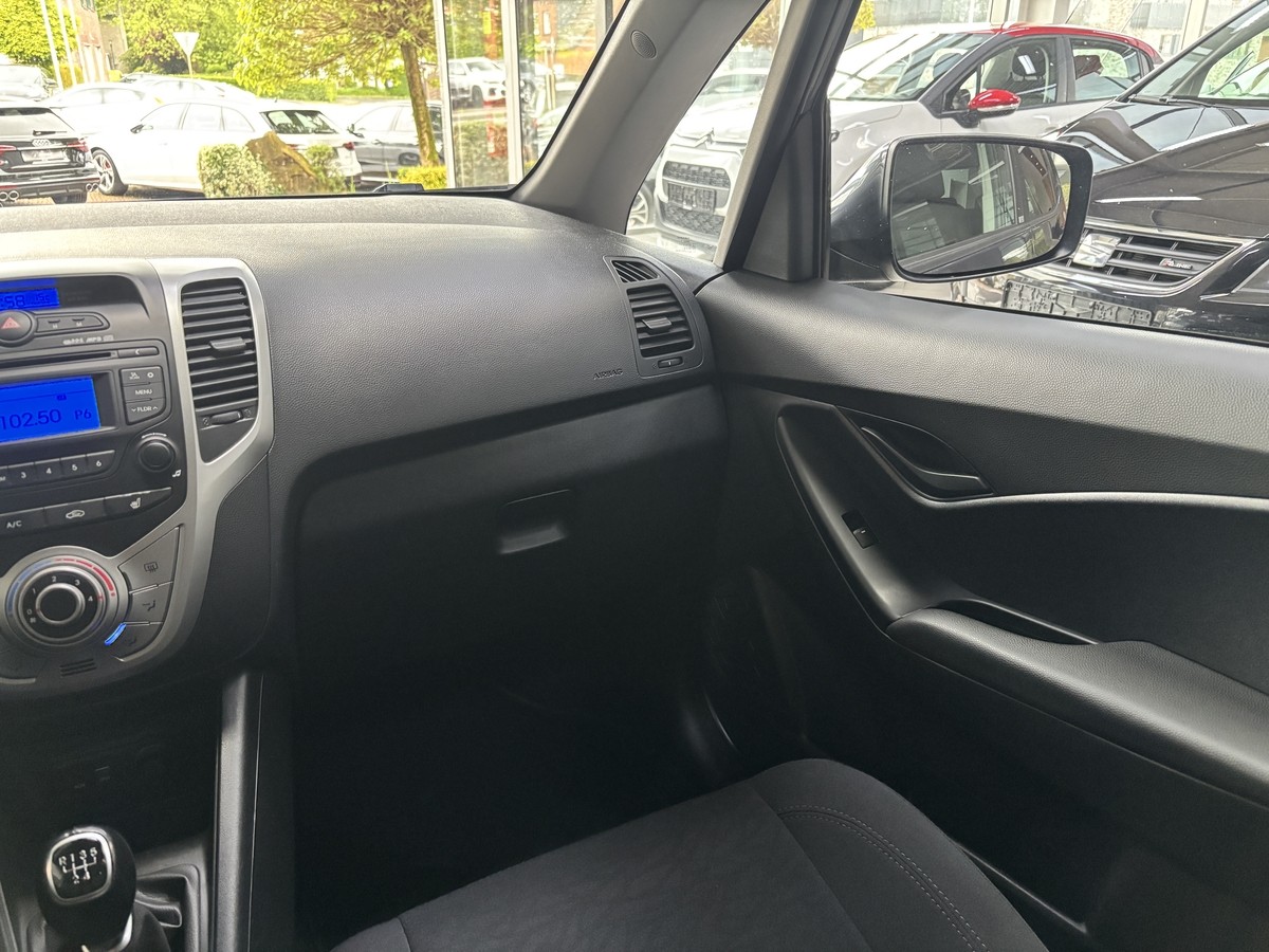 Hyundai ix20 1.4 Passion Blue PDC SHZ Bluetooth