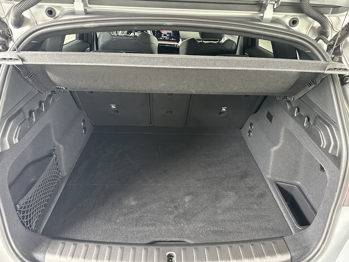 BMW iX1 xDrive30 M Sport ACC AHK Pannodach H/K