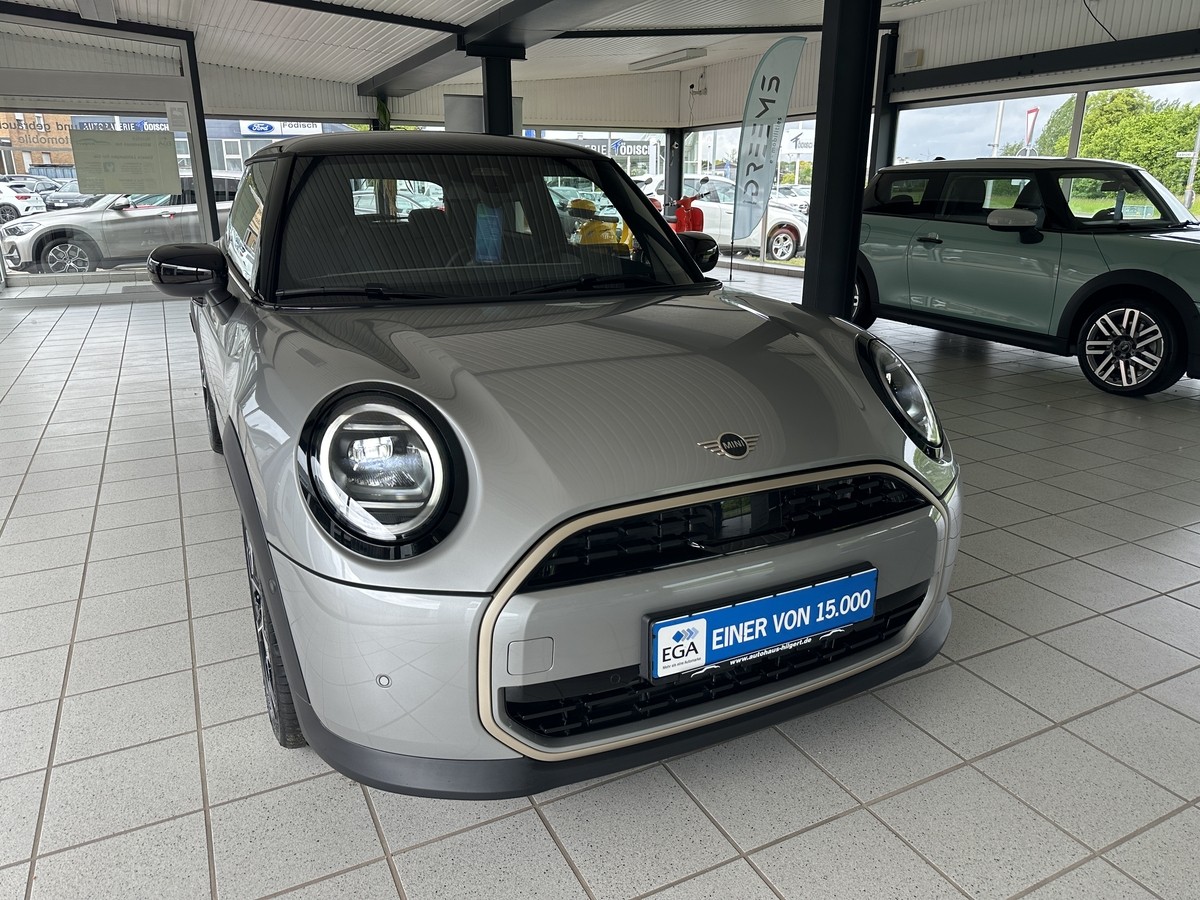 MINI Cooper C Favoured Trim HUD Lenkradheizung LED RFK
