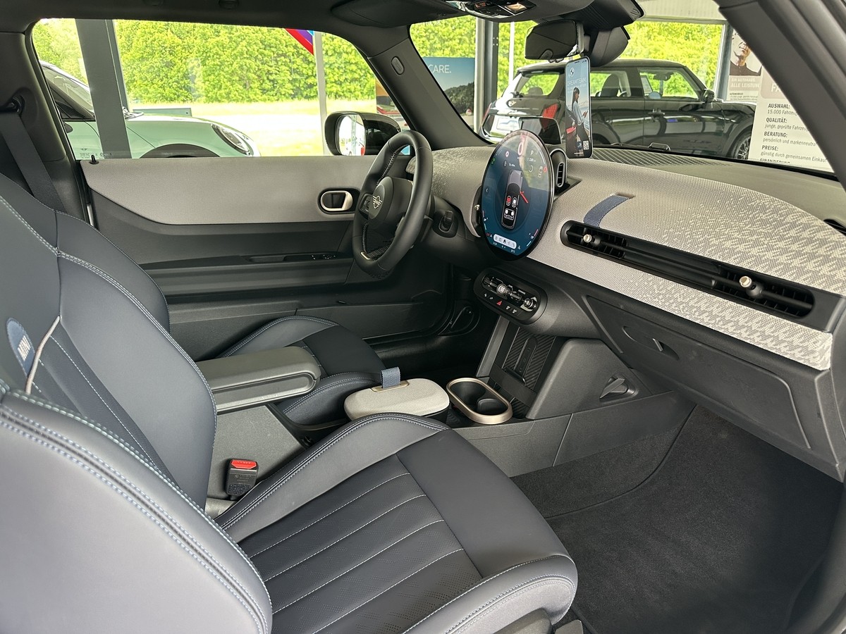 MINI Cooper C Favoured Trim HUD Lenkradheizung LED RFK