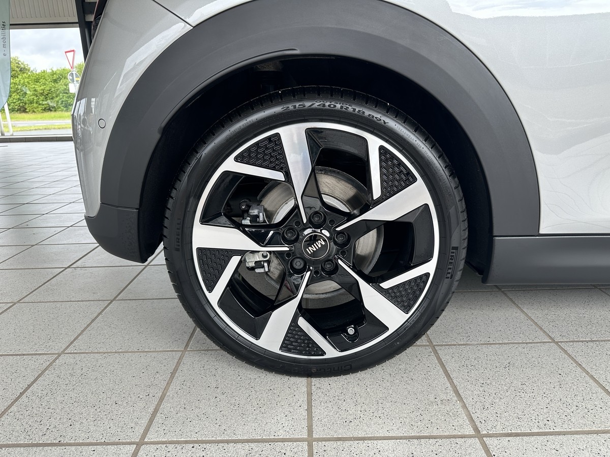 MINI Cooper C Favoured Trim HUD Lenkradheizung LED RFK