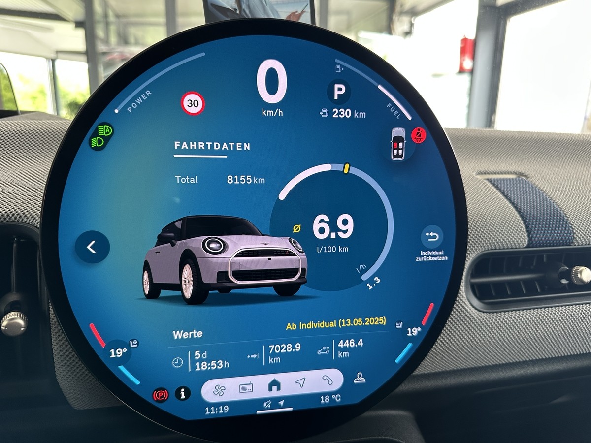 MINI Cooper C Favoured Trim HUD Lenkradheizung LED RFK
