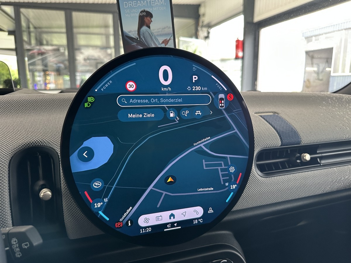 MINI Cooper C Favoured Trim HUD Lenkradheizung LED RFK