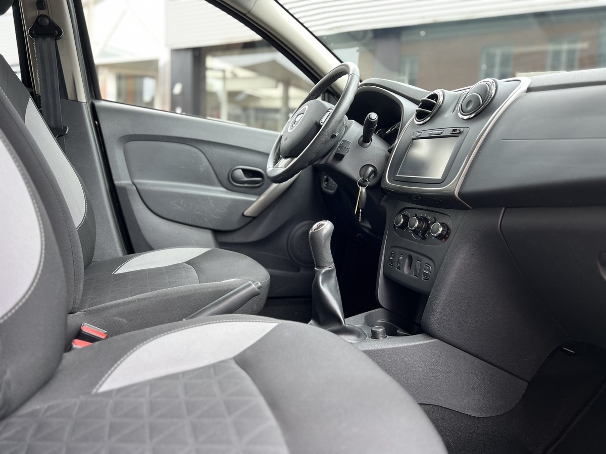 Dacia Sandero II 0.9 TCe 90 Stepway Prestige Klima - PDC h. - Navi