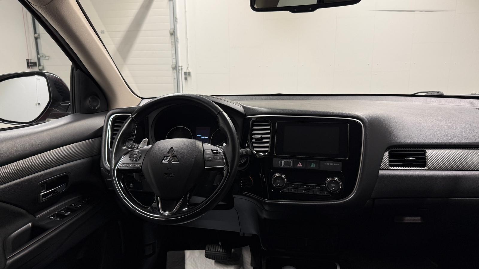 Mitsubishi Outlander DAB/Carplay/SHZ/Kam/AHK/Tempom./18-LM