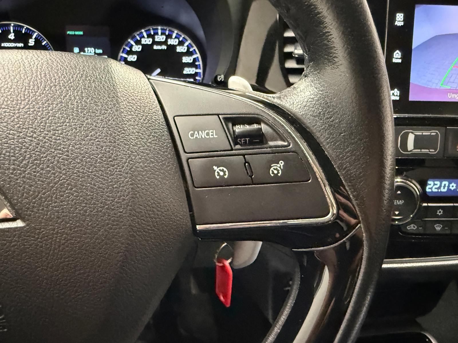 Mitsubishi Outlander DAB/Carplay/SHZ/Kam/AHK/Tempom./18-LM