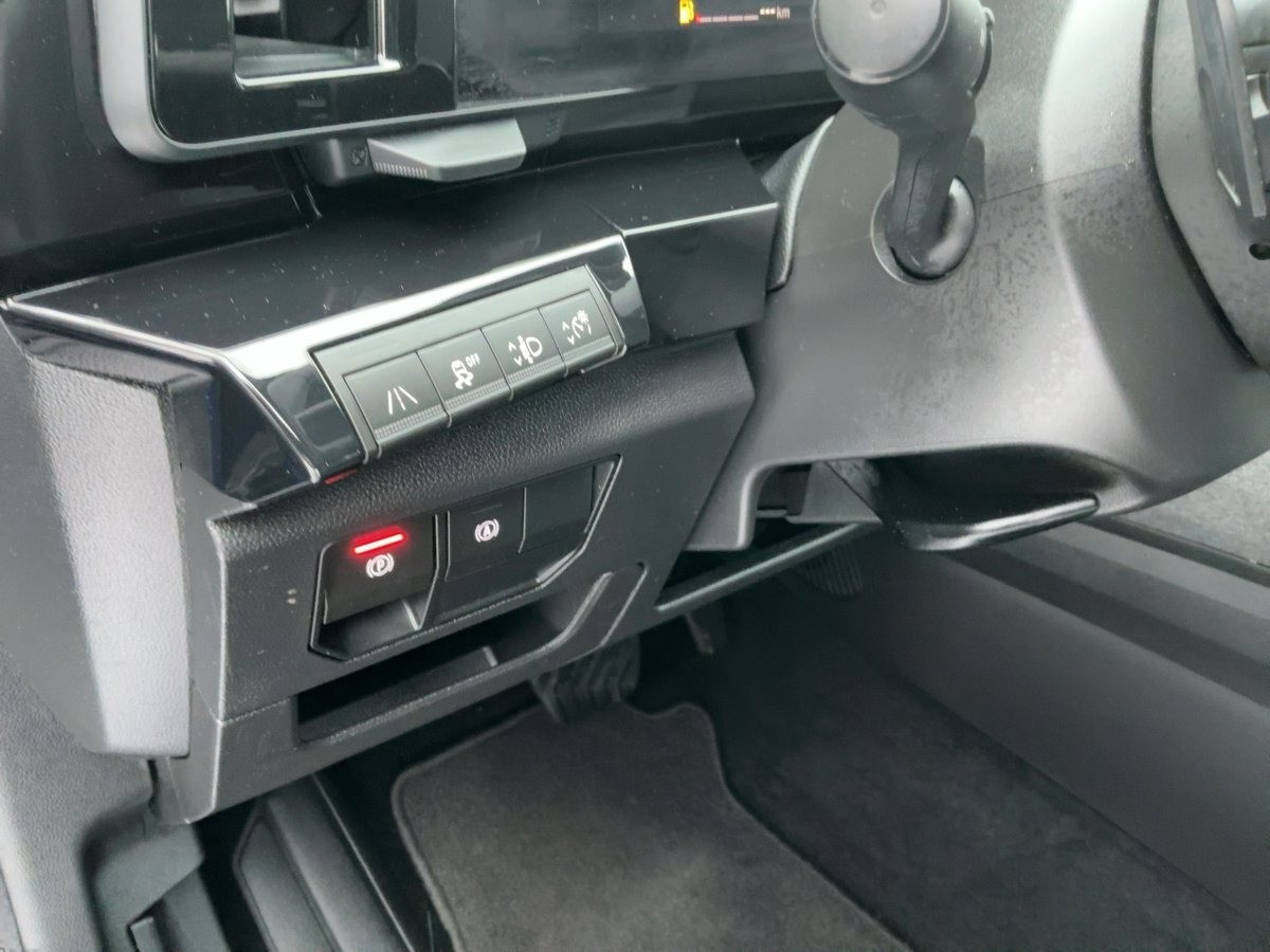 Renault Austral 1.3 TCe 140 Equilibre AUTOM.,LED,SHZ,PDC