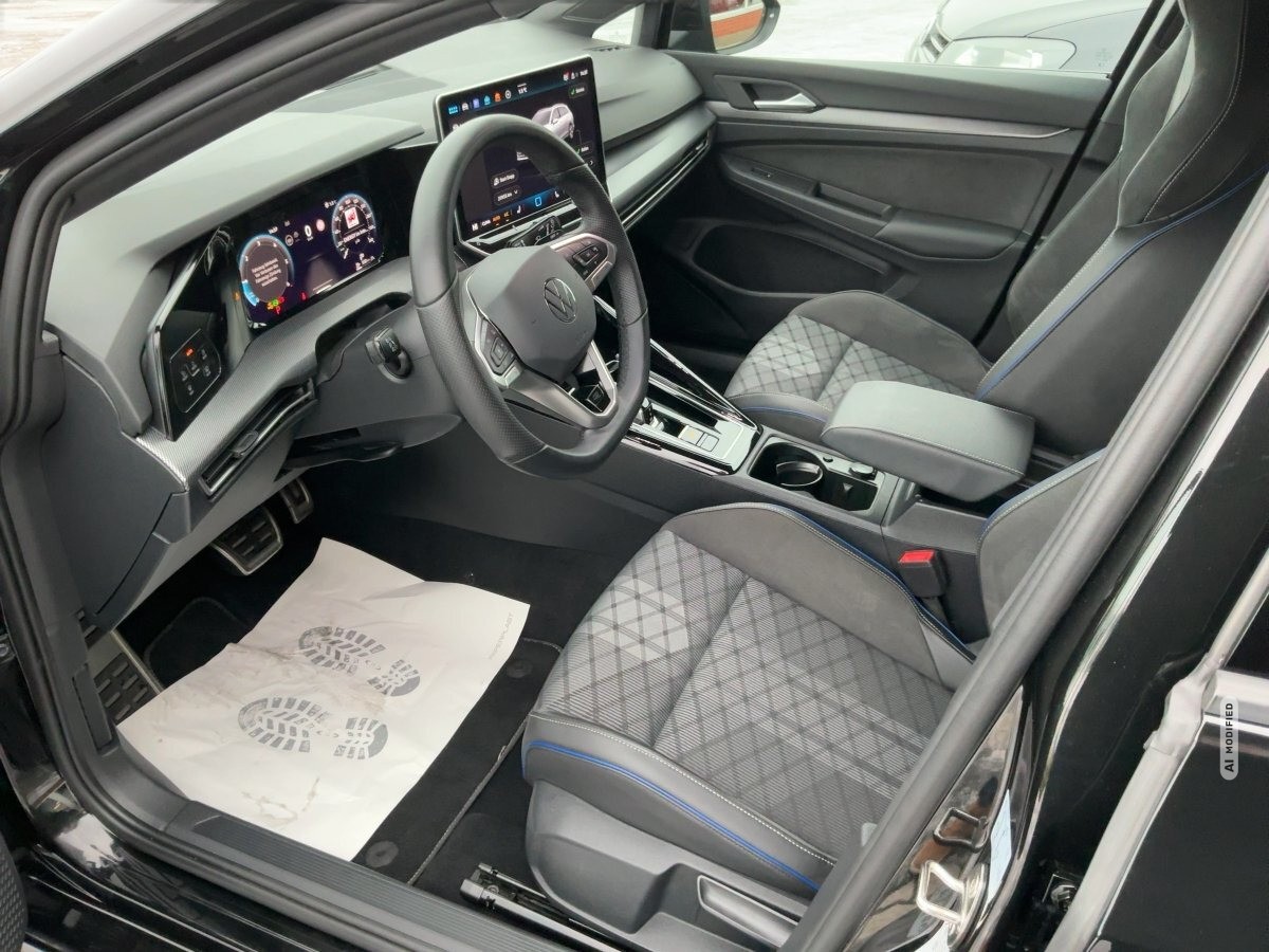 Volkswagen Golf Golf VIII Variant 2.0 TDI R-Line,ACC,AHK,AUTOM.
