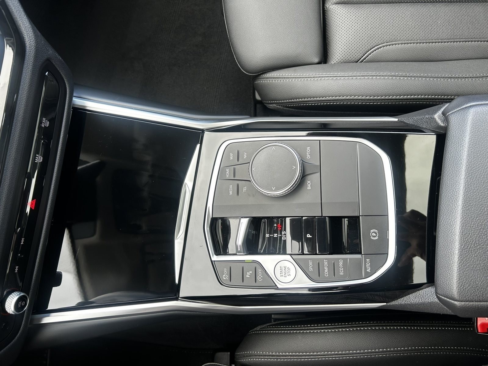 BMW 318 Touring Panorama LiveCockpit+ Sport ActiveGuard+ SHZ
