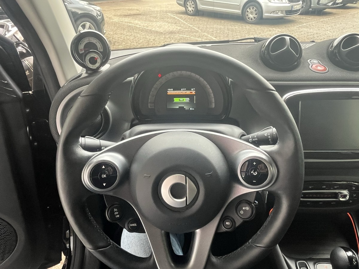 Smart ForTwo EQ cabrio*EXCLUSIVE*22kW*CAM*MEDIA*ALLW*LED*SHZ*