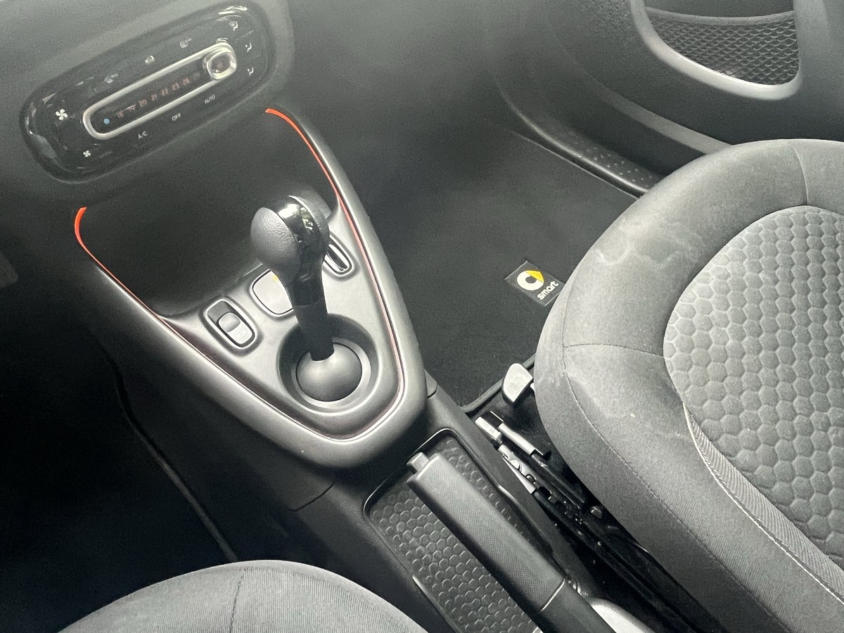Smart ForTwo EQ cabrio*EXCLUSIVE*22kW*CAM*MEDIA*ALLW*LED*SHZ*