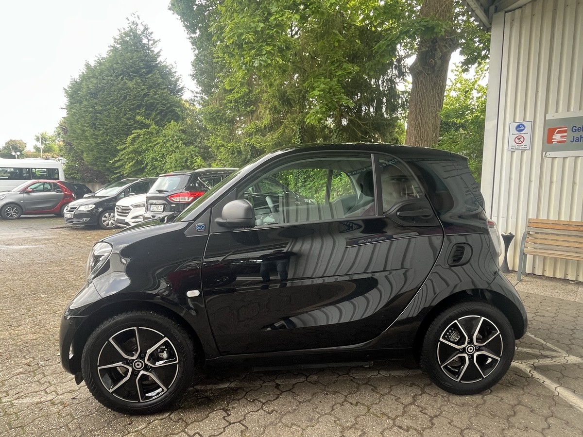 Smart ForTwo EQ cabrio*EXCLUSIVE*22kW*CAM*MEDIA*ALLW*LED*SHZ*