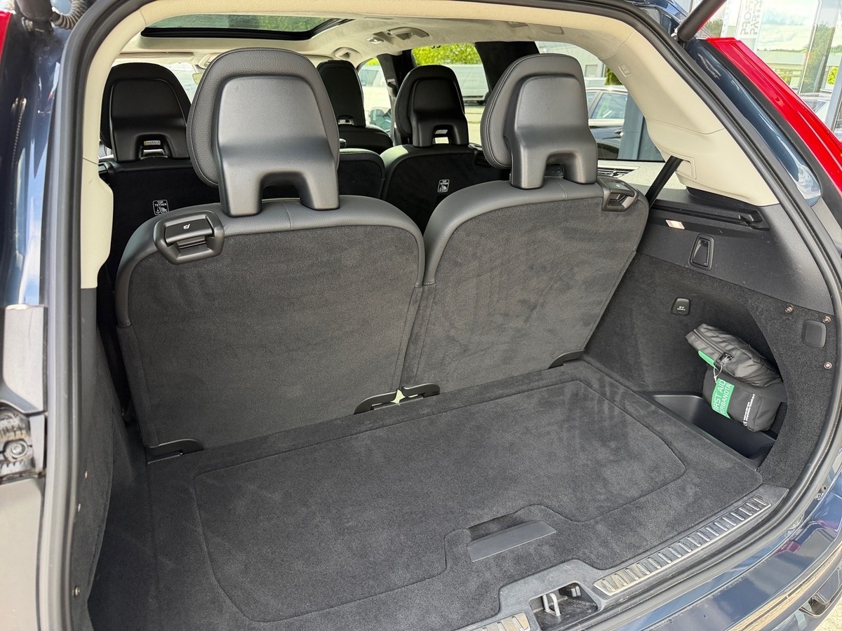 Volvo XC90 B5 Diesel AWD Ultimate Dark 360 7Sitze 21