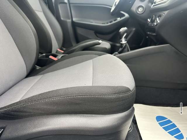 Hyundai i20 blue Trend 