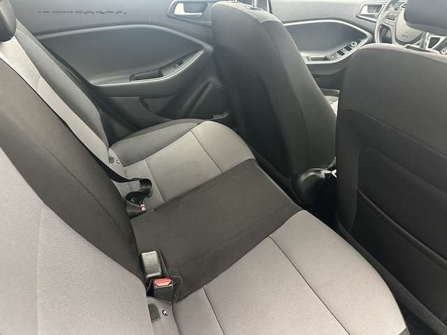Hyundai i20 blue Trend 
