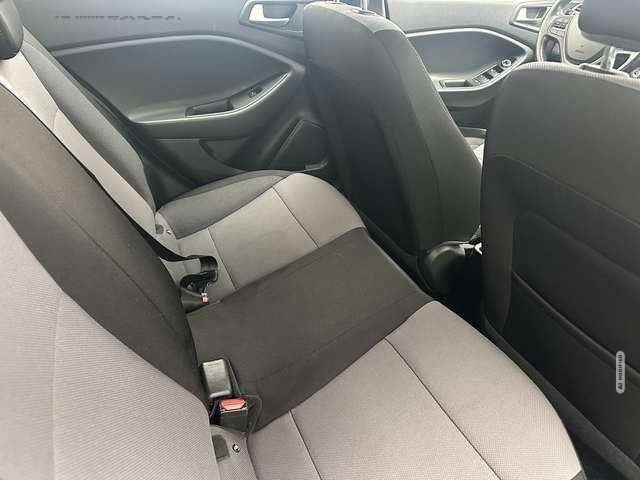 Hyundai i20 blue Trend 