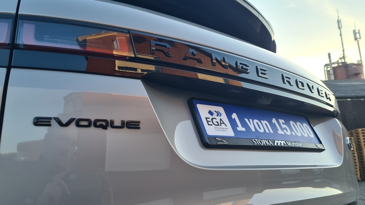 Land Rover Range Rover Evoque 2.0 P250 R-Dynamic HSE AWD AHK Pano