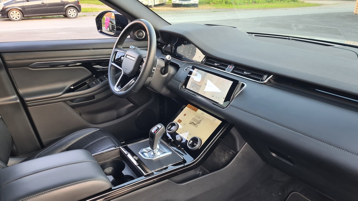 Land Rover Range Rover Evoque 2.0 P250 R-Dynamic HSE AWD AHK Pano