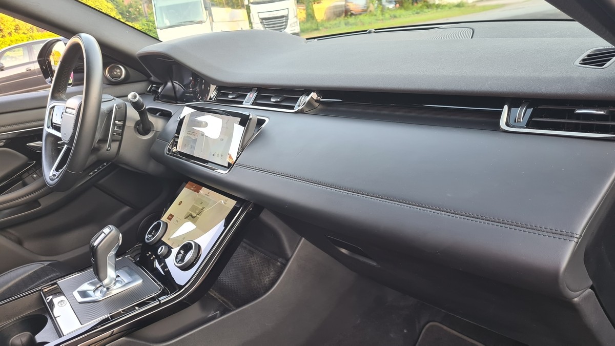 Land Rover Range Rover Evoque 2.0 P250 R-Dynamic HSE AWD AHK Pano