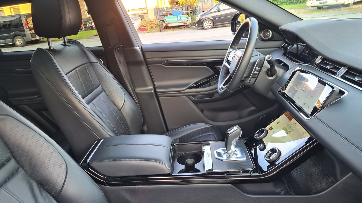 Land Rover Range Rover Evoque 2.0 P250 R-Dynamic HSE AWD AHK Pano