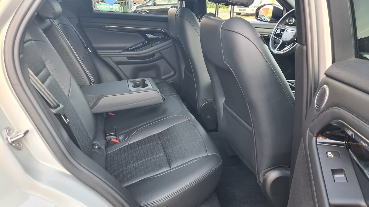 Land Rover Range Rover Evoque 2.0 P250 R-Dynamic HSE AWD AHK Pano