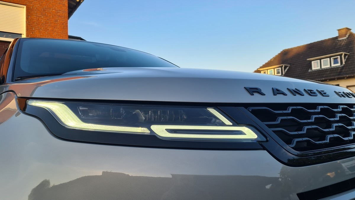 Land Rover Range Rover Evoque 2.0 P250 R-Dynamic HSE AWD AHK Pano