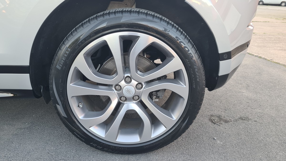 Land Rover Range Rover Evoque 2.0 P250 R-Dynamic HSE AWD AHK Pano
