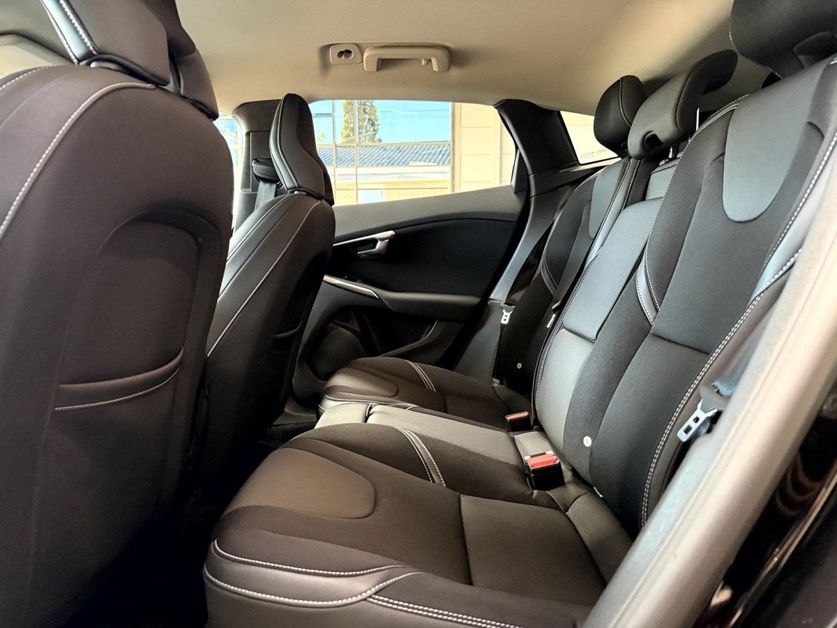 Volvo V40 V 40 T2 Kinetic Tempomat Navi SHZ PDC
