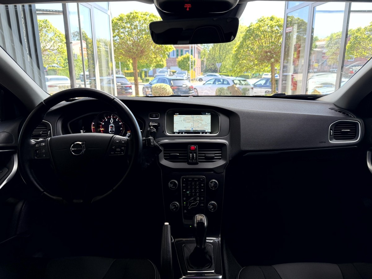 Volvo V40 V 40 T2 Kinetic Tempomat Navi SHZ PDC