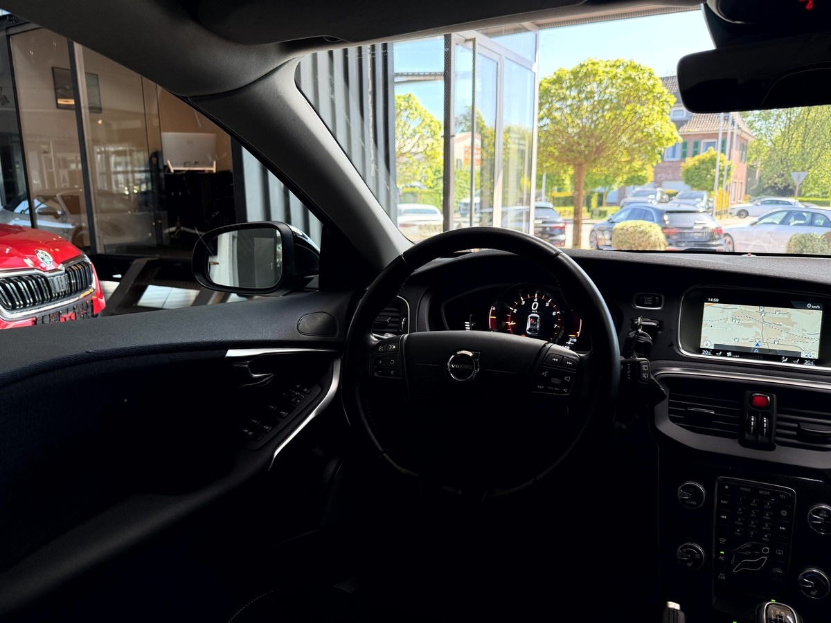 Volvo V40 V 40 T2 Kinetic Tempomat Navi SHZ PDC