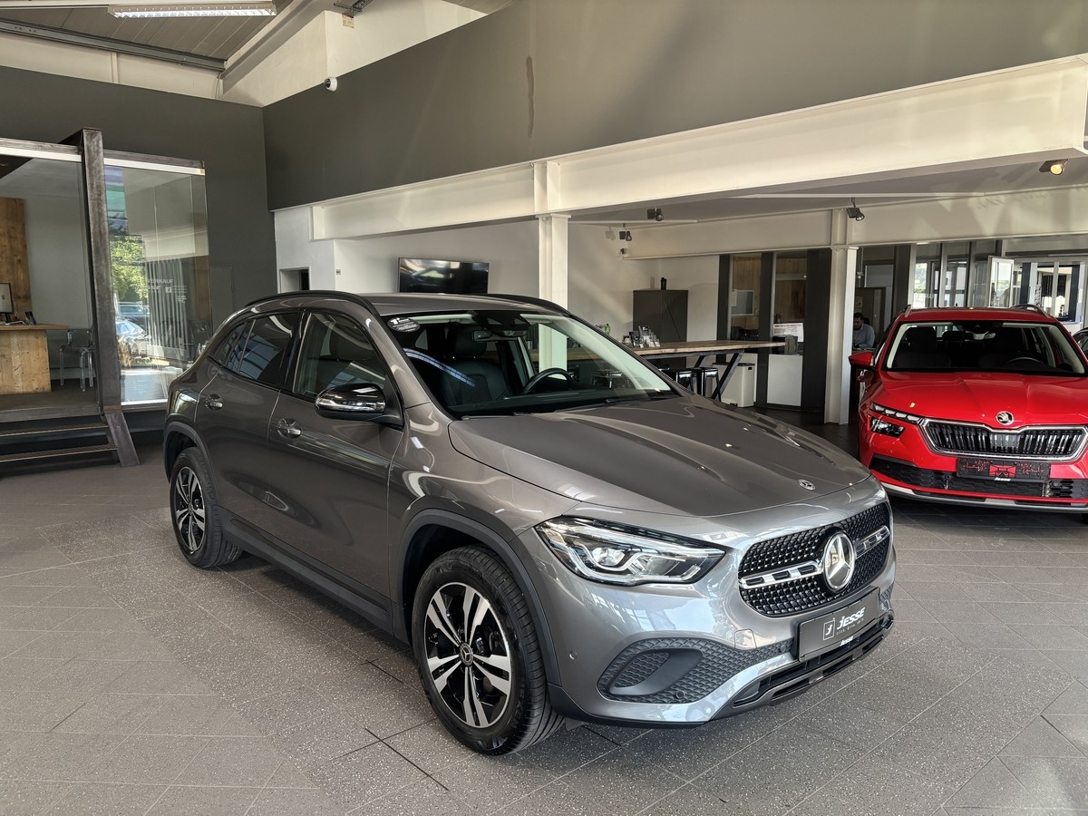 Mercedes-Benz GLA 250  Progressive Night LED MBUX AHK