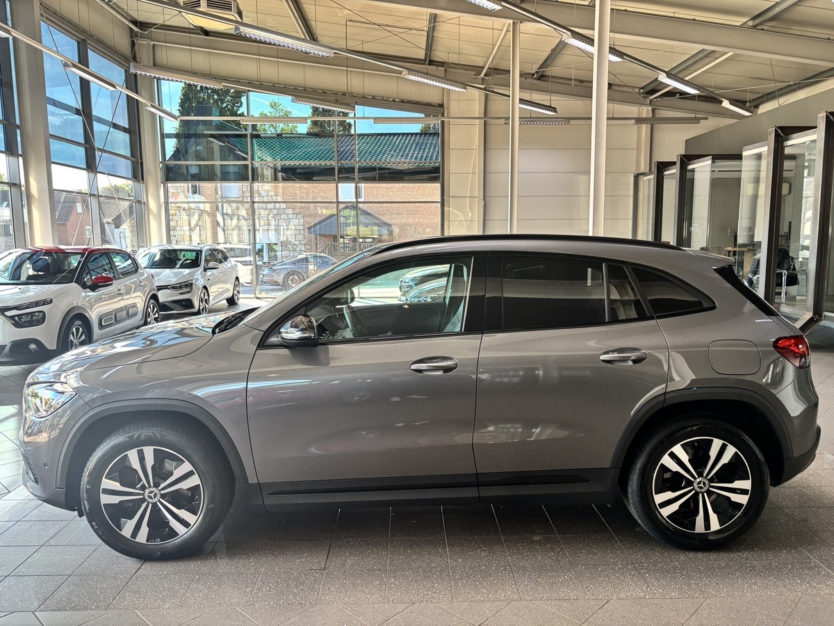 Mercedes-Benz GLA 250  Progressive Night LED MBUX AHK