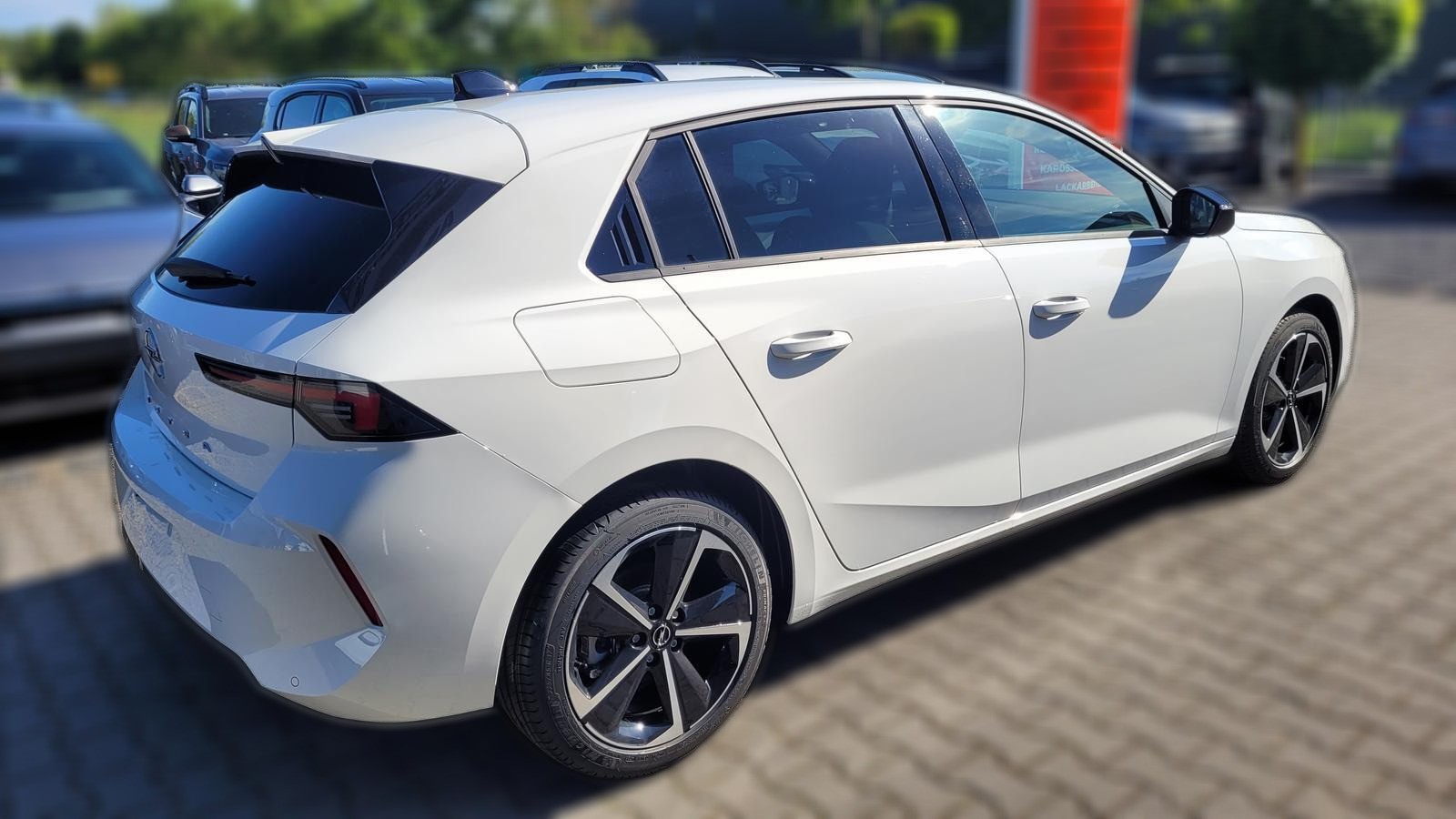 Opel Astra Edition*LED*Navi*Shzg*Lhzg*PDC*Cam*17Zoll*