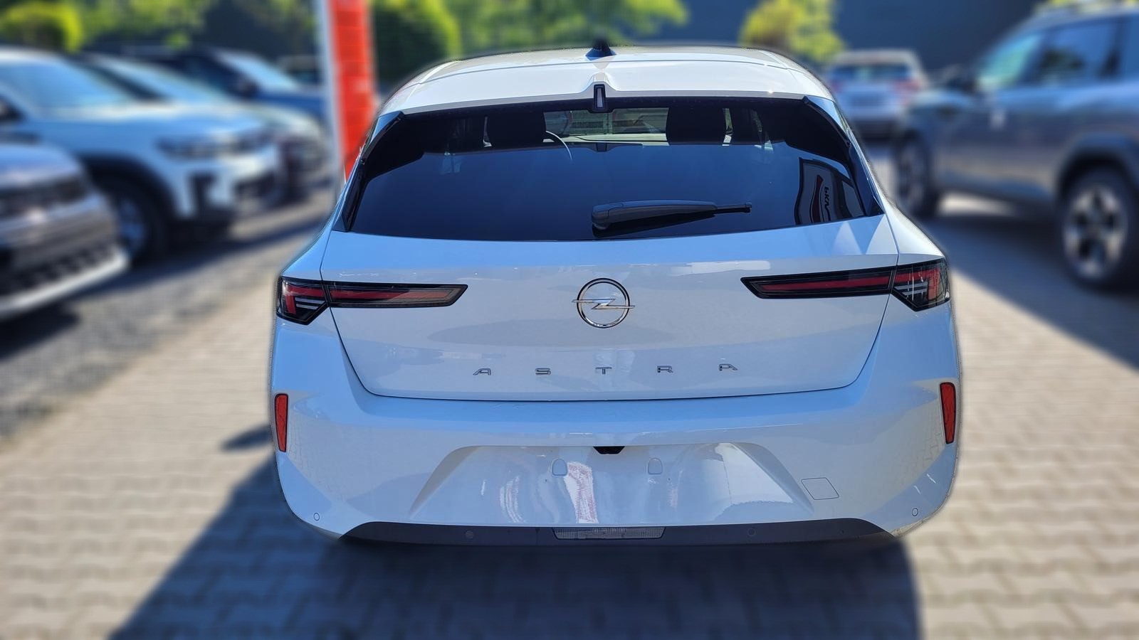 Opel Astra Edition*LED*Navi*Shzg*Lhzg*PDC*Cam*17Zoll*