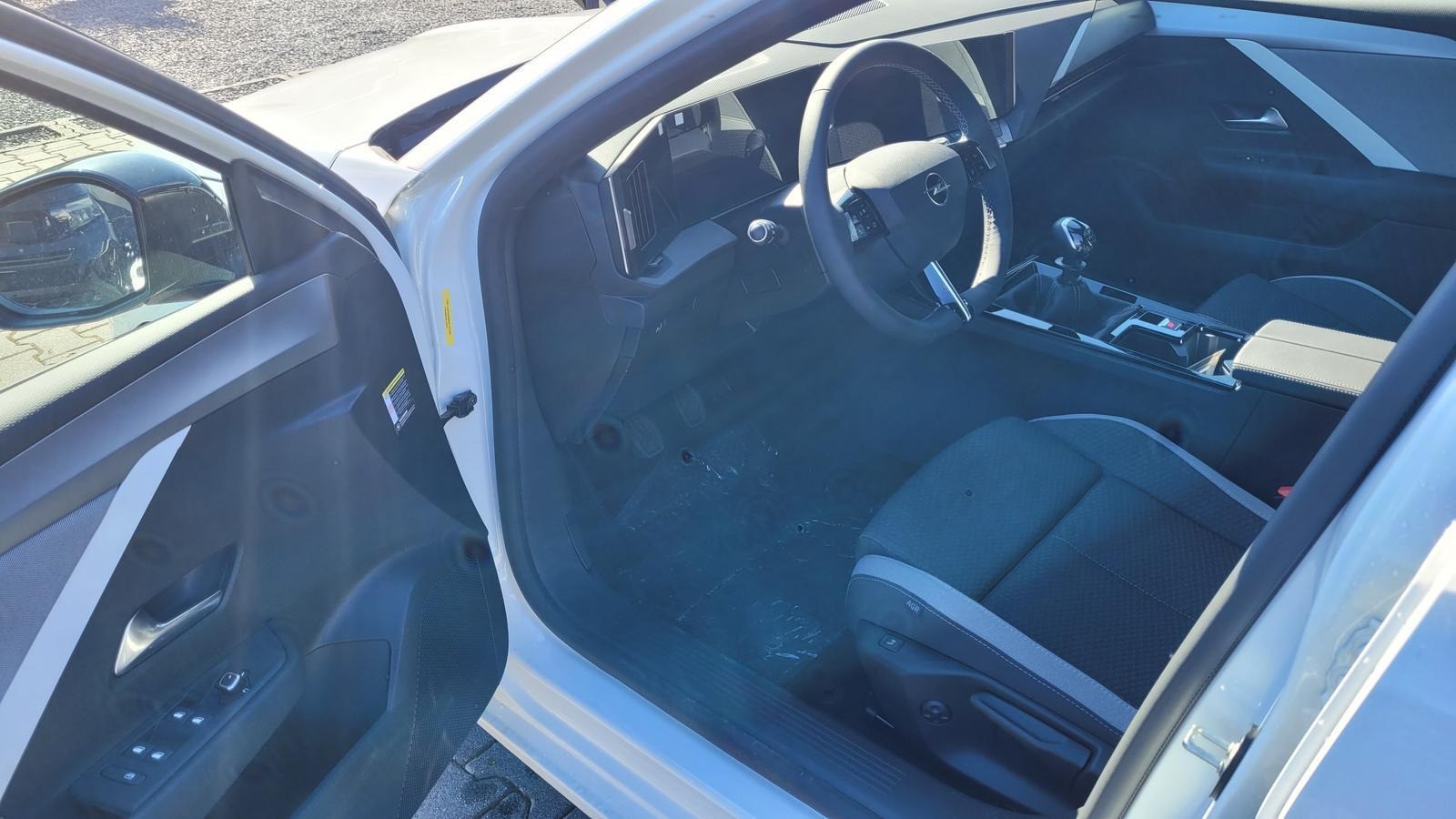 Opel Astra Edition*LED*Navi*Shzg*Lhzg*PDC*Cam*17Zoll*