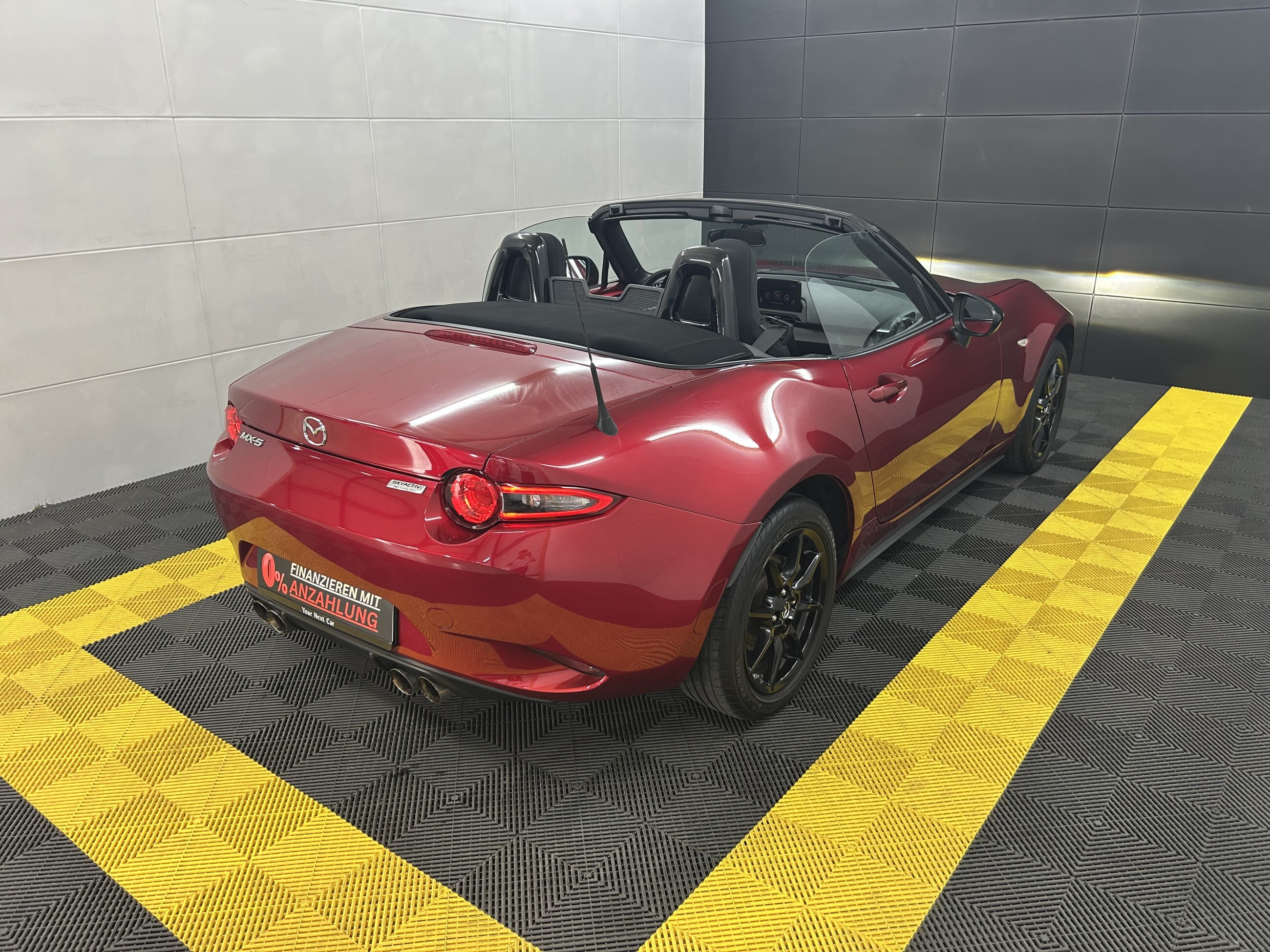 Mazda MX-5 Center-Line+LED+Temp+USB+Iso+CD+BT