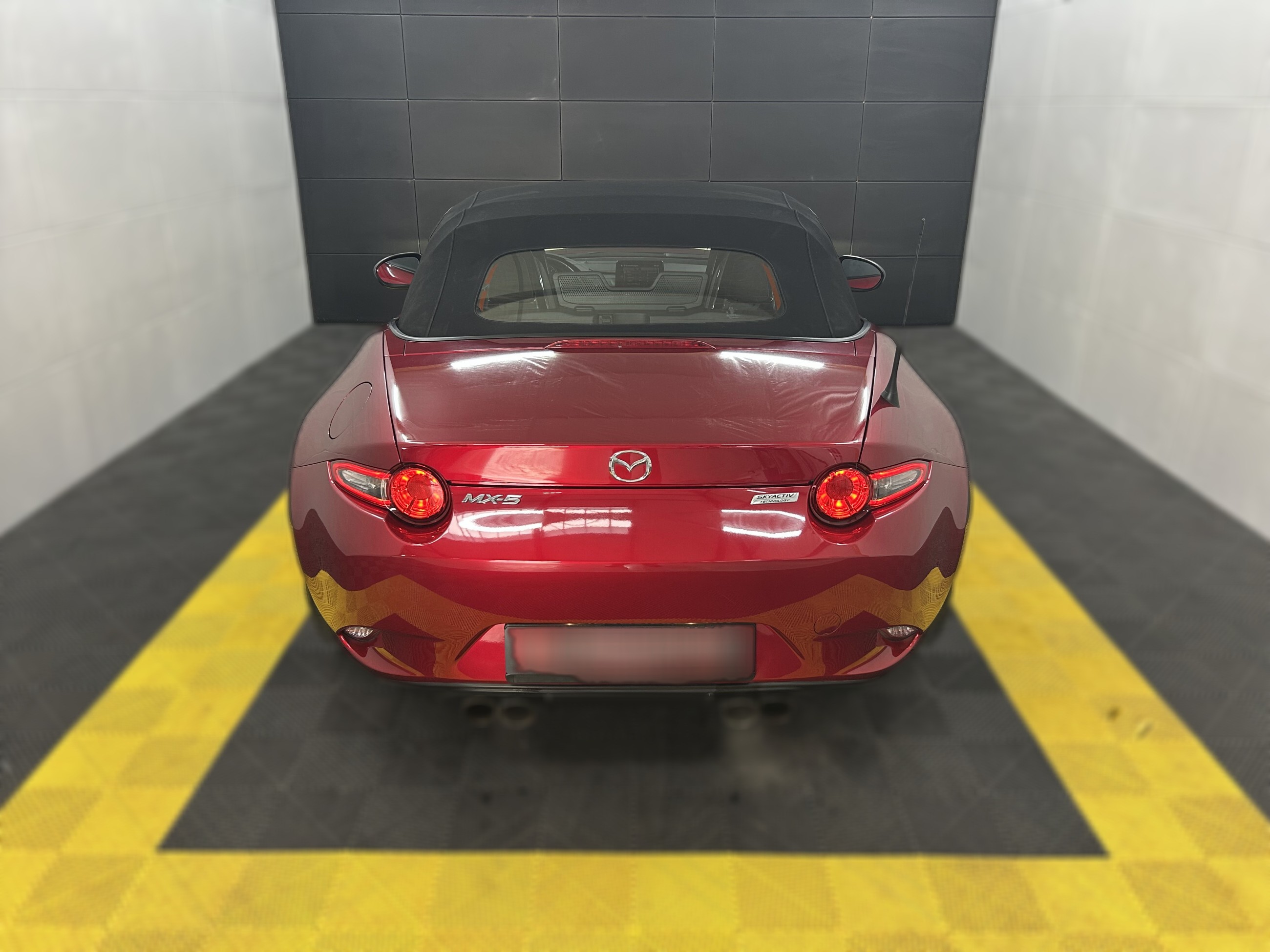 Mazda MX-5 Center-Line+LED+Temp+USB+Iso+CD+BT