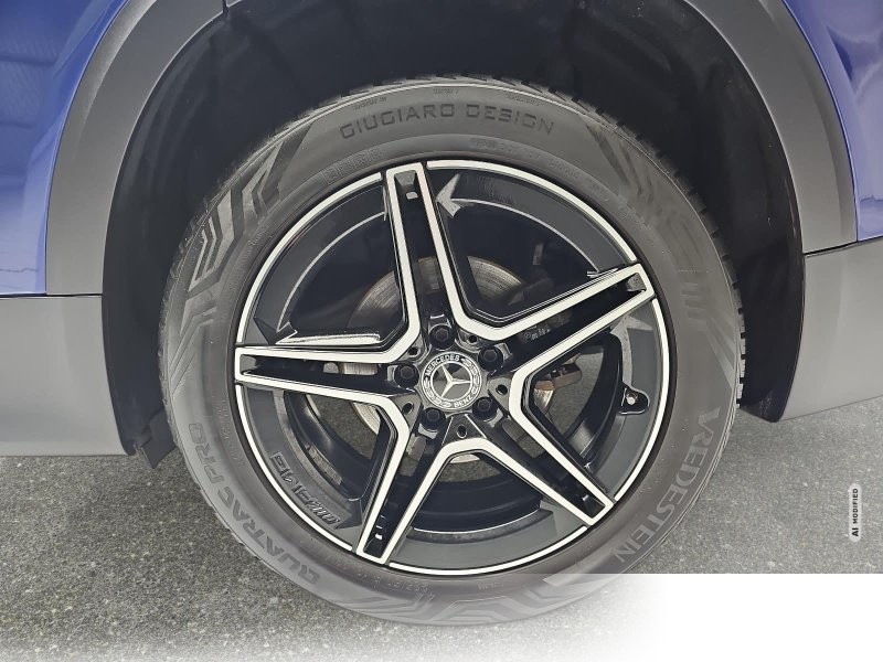 Mercedes-Benz GLB 200 D DCT AMG-Line AHK PANO LM