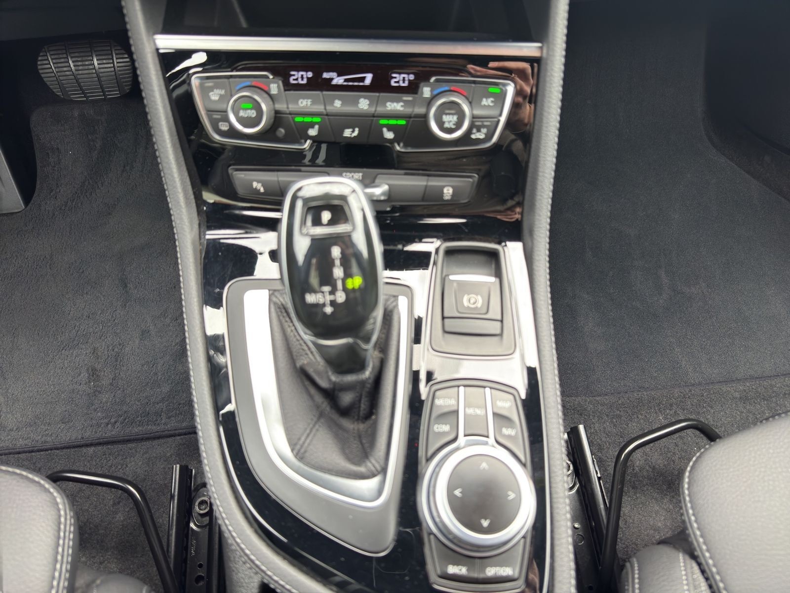 BMW 220 2 Active Tourer  i Aut. SportLine/AHK/LED/Nav