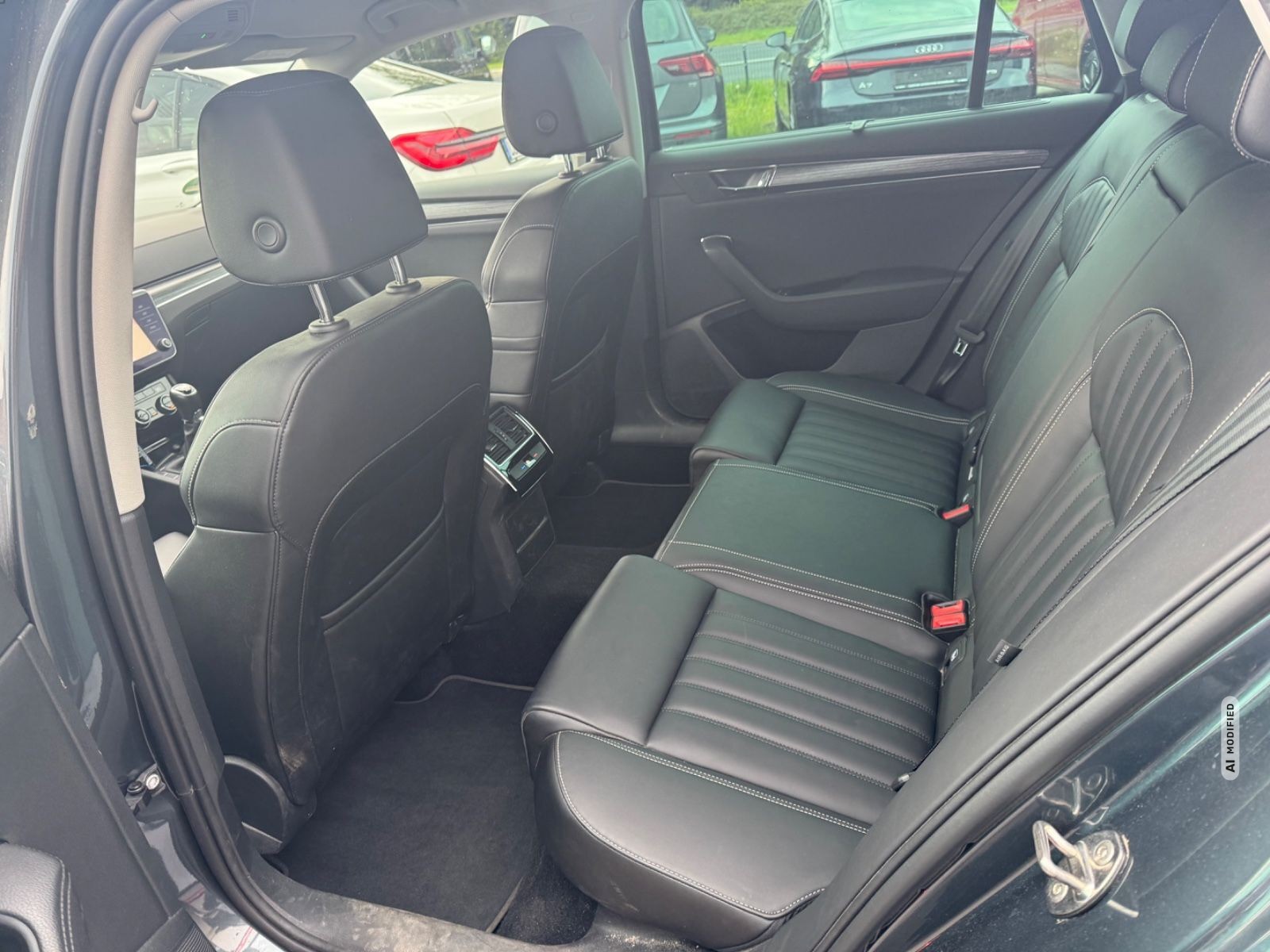 Skoda Superb Combi Style Leder Virtual Navi PDC AHK TOP