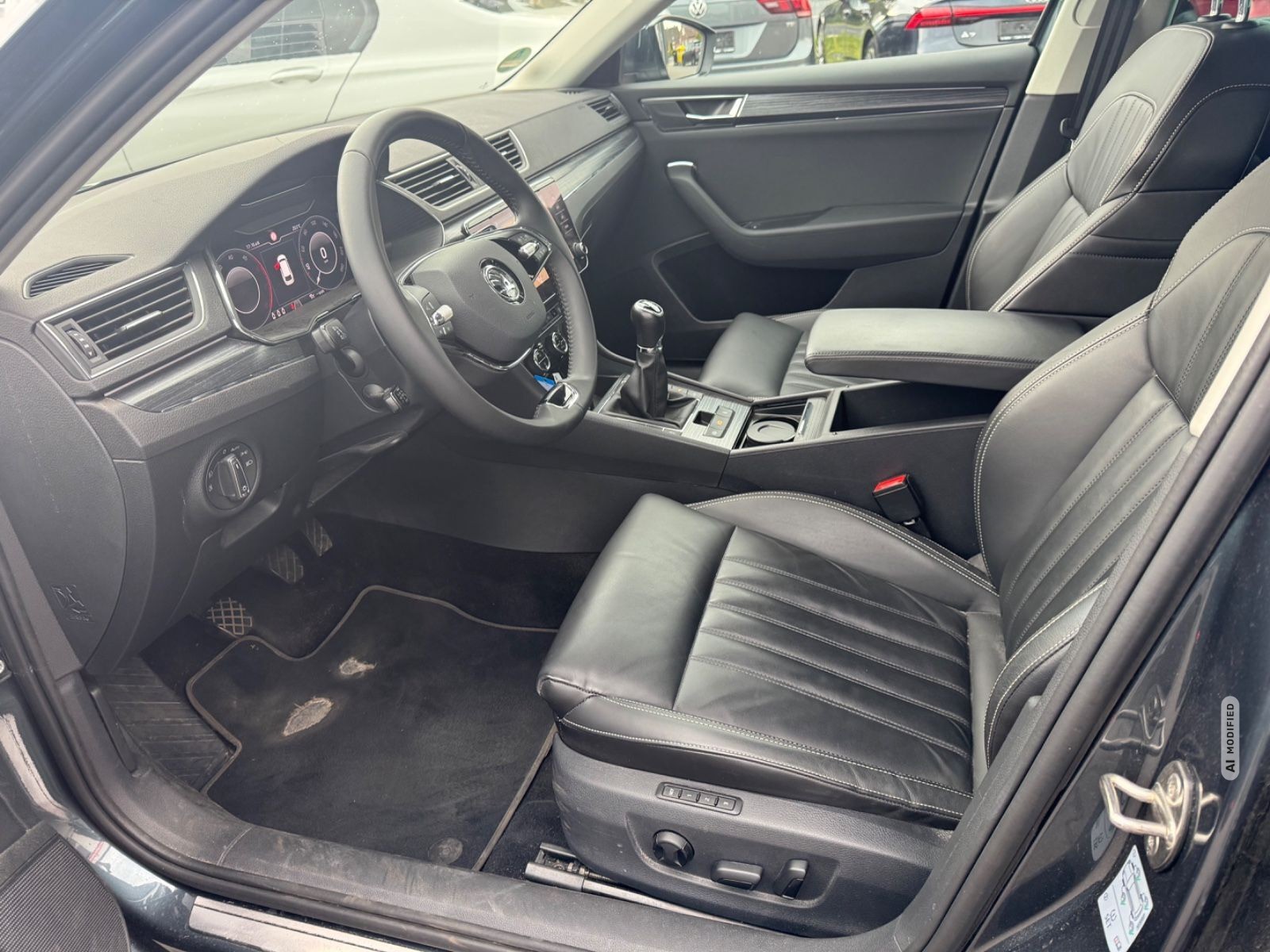 Skoda Superb Combi Style Leder Virtual Navi PDC AHK TOP