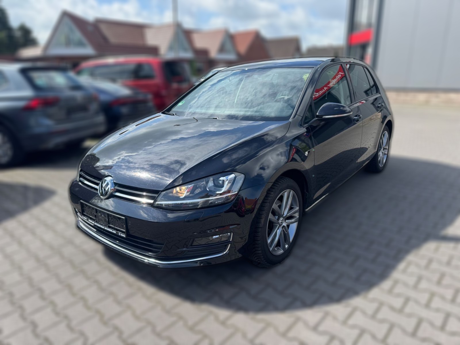 Volkswagen Golf VII Lim. Highline BMT Navi PDC MFL SHZ TOP