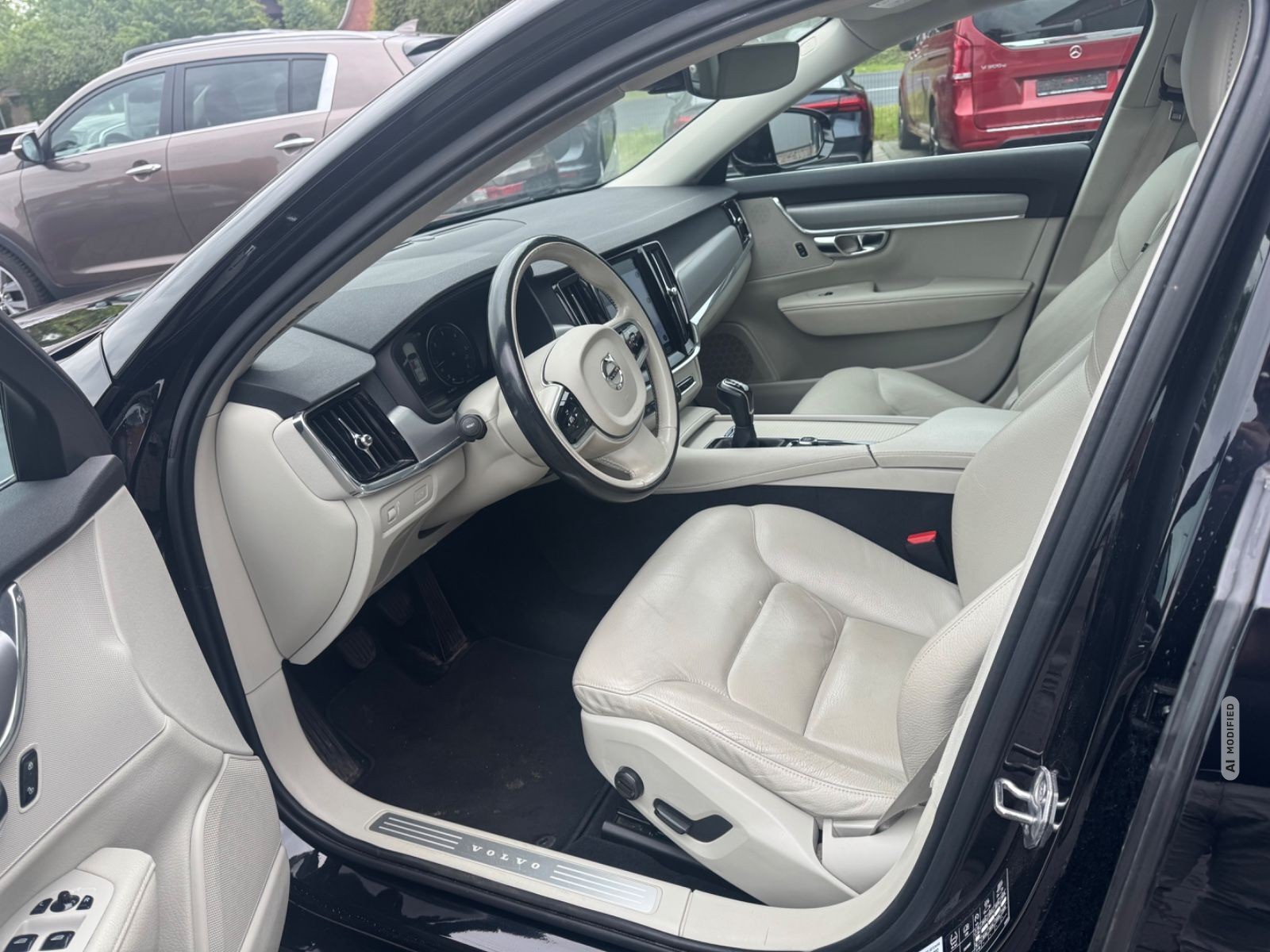 Volvo V90 Kombi Momentum Leder PDC MFL Navi Lane Temp