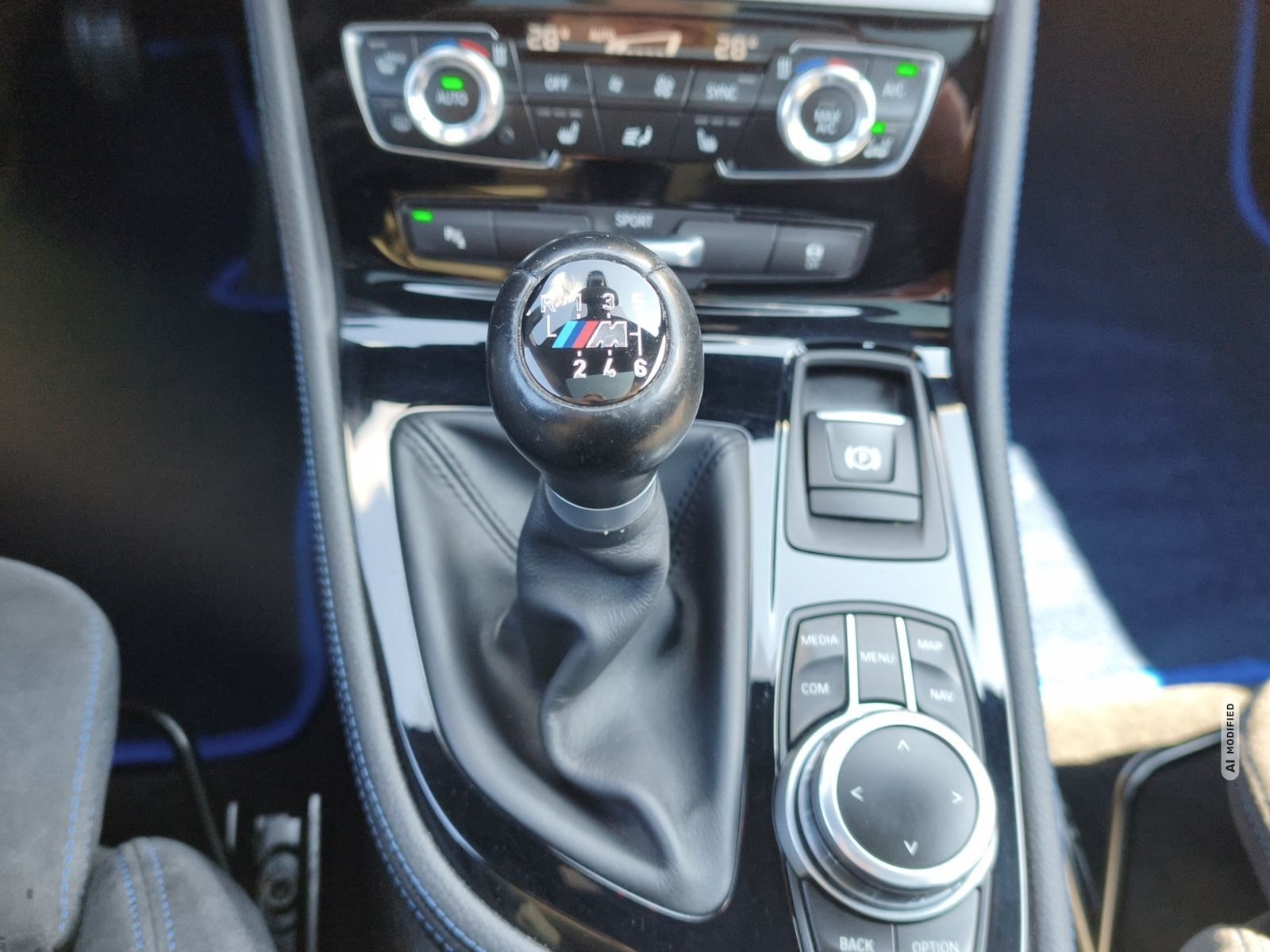 BMW 218 Active Tourer xDrive M Sport/AHK/ Garantie