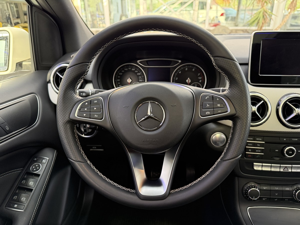 Mercedes-Benz B 180 Edition Urban