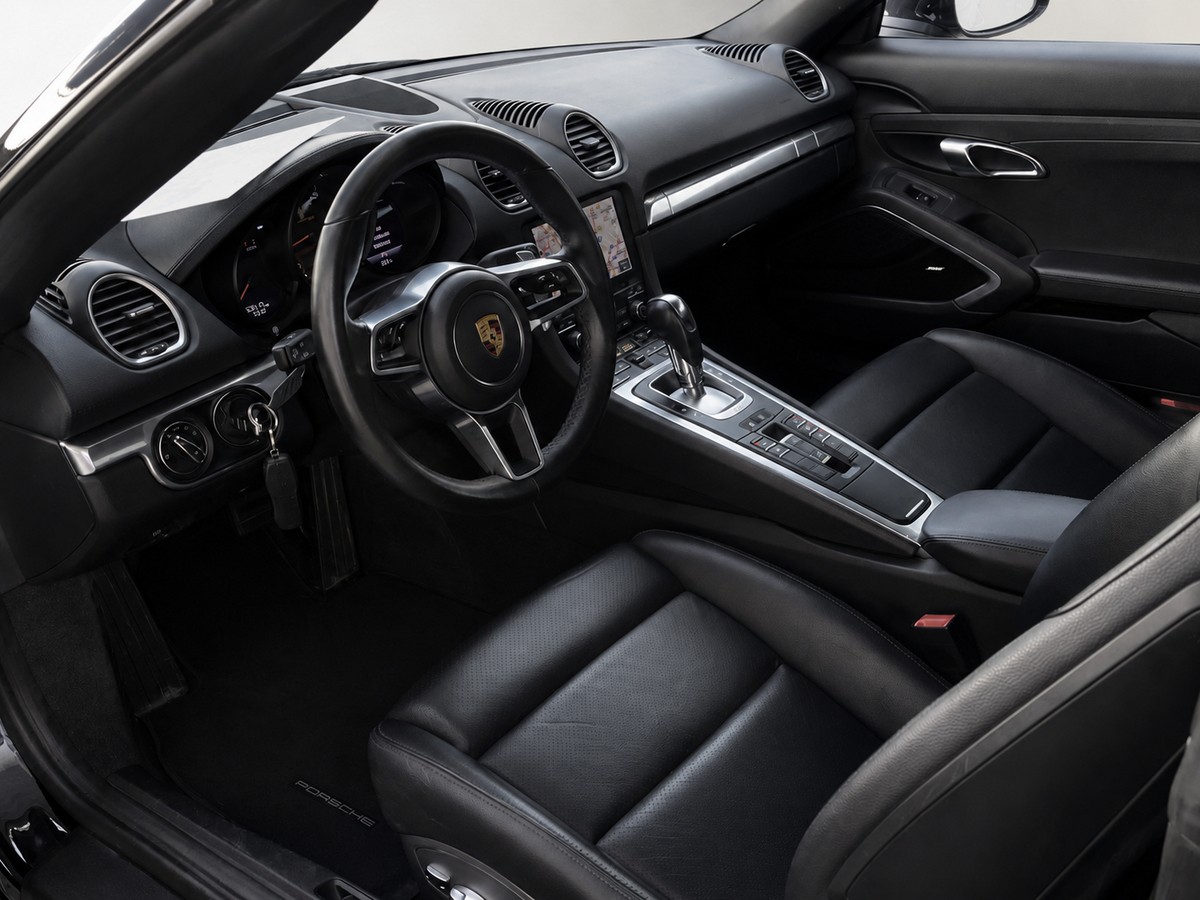 Porsche Boxster *718*PDK*20 ZOLL*BOSE*LEDERPAKET*CONNECT PLUS*